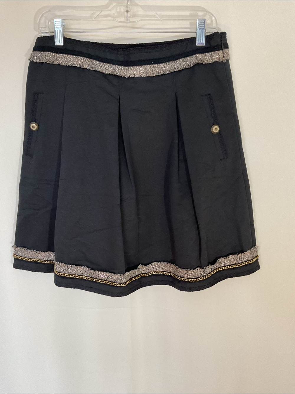 BCBG MAX AZARIZ Women’s  Pleated Trim Skirt with decorative Trim size 8